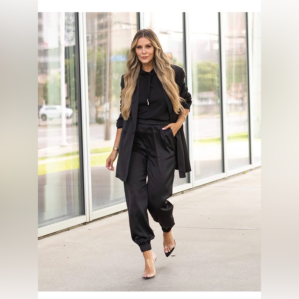 Satin pants with pockets